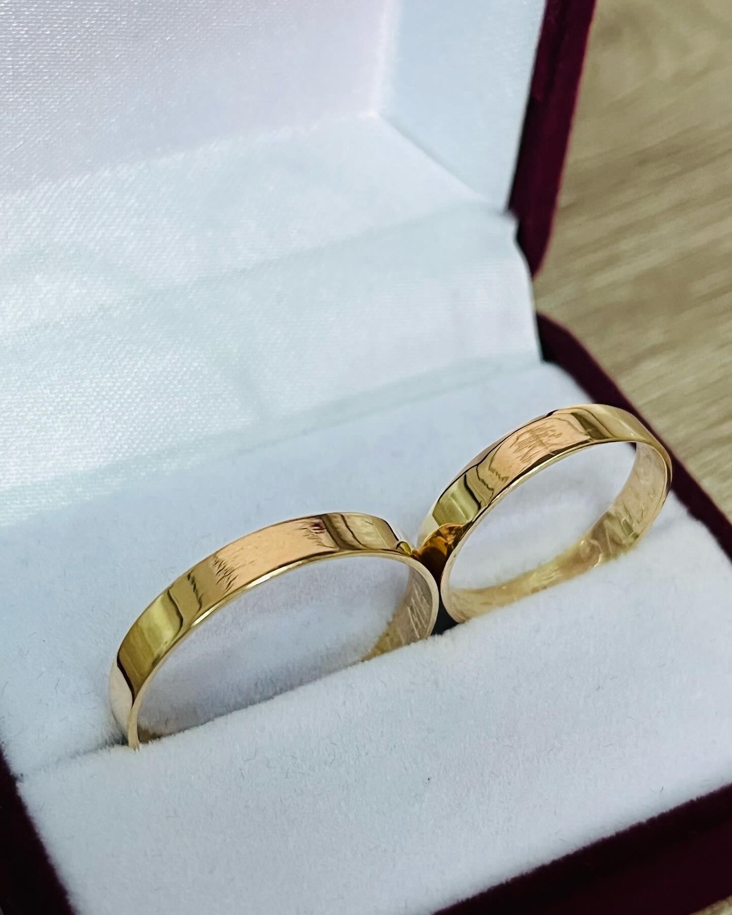 Alianzas cintas de 3 gramos el par ORO 18K (precio por unidad) Alianzas cintas de 3 gramos el par ORO 18K (precio por unidad)