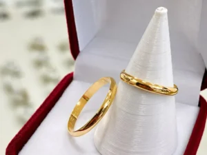 Alianzas media caña 4 gramos el par ORO 18K (precio por unidad) Alianzas media caña 4 gramos el par ORO 18K (precio por unidad)