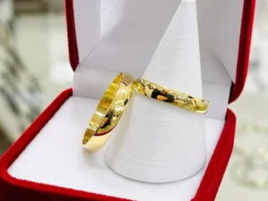 Alianzas media caña ancha 5 gramos el par ORO 18K (precio por unidad) Alianzas media caña ancha 5 gramos el par ORO 18K (precio por unidad)