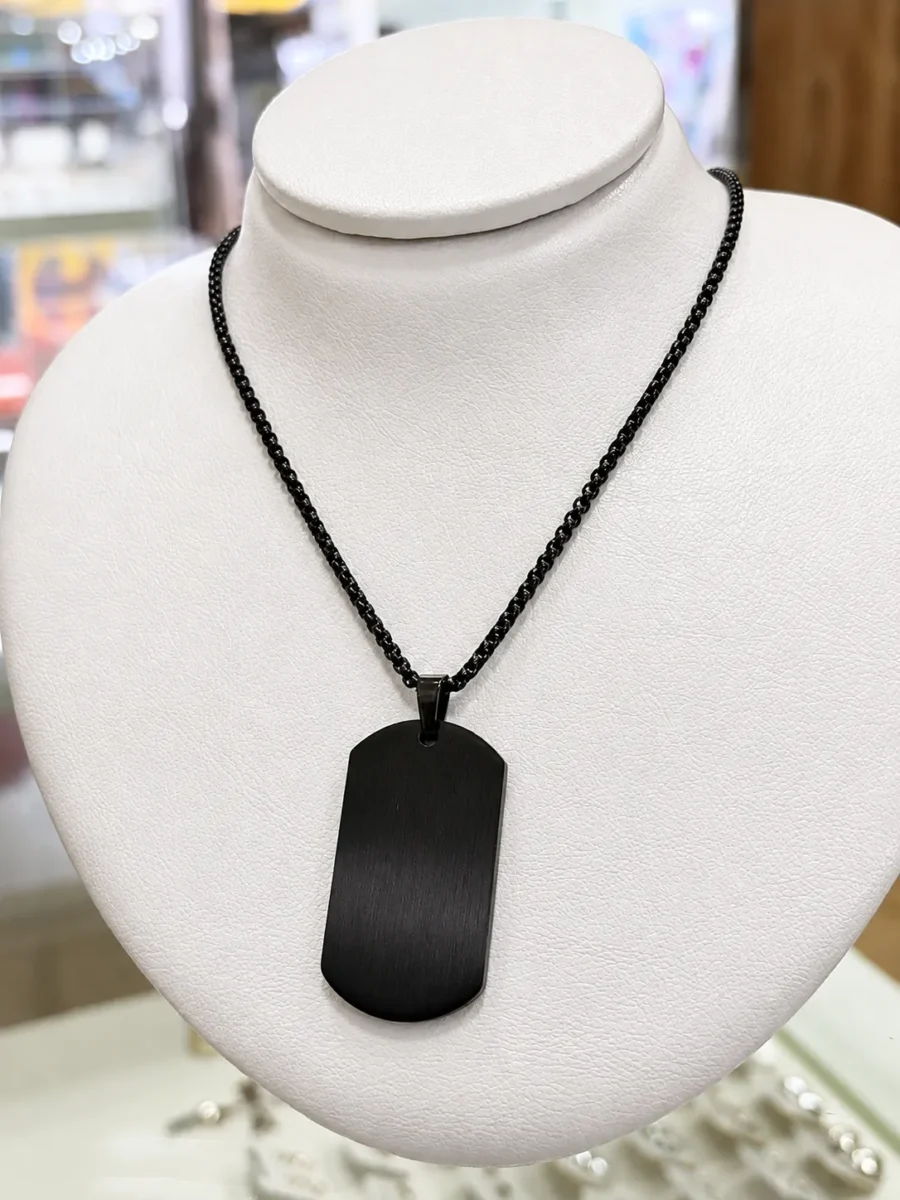 Chapa de Acero Negra con Cadena – Grabado Personalizado Chapa de Acero Negra con Cadena – Grabado Personalizado - Imagen 4